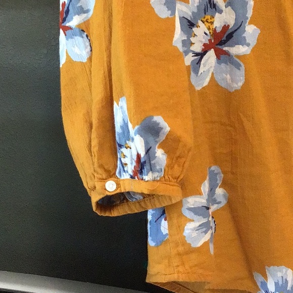 Old Navy top size M - Picture 3 of 7